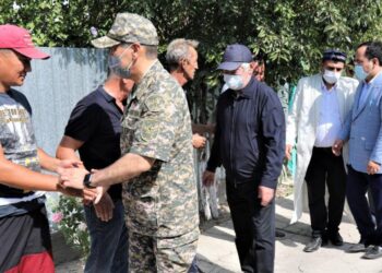 ҚОРҒАНЫС МИНИСТРІ ҚАЗА ТАПҚАНДАРДЫҢ ОТБАСЫЛАРЫНА БАРДЫ