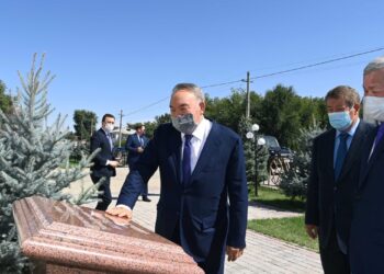 Нұрсұлтан Назарбаев Жамбыл облысындағы әлеуметтік-мәдени нысандарға барды
