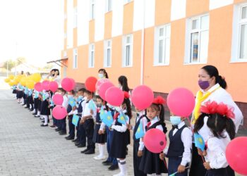 БІЛІМ КҮНІ ТҮРКІСТАН ОБЛЫСЫНДА 15 ЖАҢА МЕКТЕП ПАЙДАЛАНУҒА БЕРІЛДІ