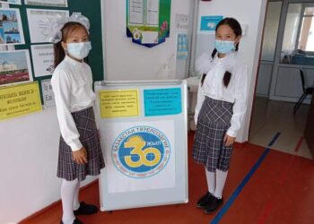 ТҮРКІСТАН ОБЛЫСЫНДА «ТӘУЕЛСІЗДІККЕ ҚОЛ ЖЕТКІЗУ» ТАҚЫРЫБЫНДА СЫНЫП САҒАТТАРЫ ӨТТІ