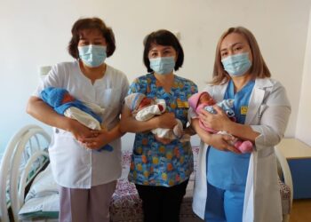 22 ЖАСТАҒЫ ЖАС АНА ДҮНИЕГЕ ҮШЕМ ӘКЕЛДІ