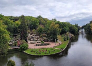 ДАРИТЕ ЛЮДЯМ САДЫ