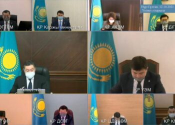 ҮКІМЕТТЕ ҮШ ҰЛТТЫҚ ЖОБАНЫ ТАНЫСТЫРДЫ