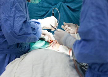 ТҮРКІСТАН: ТҮЛКІБАС АУДАНДЫҚ ОРТАЛЫҚ АУРУХАНАСЫНДА КҮРДЕЛІ ОТА ЖАСАЛДЫ