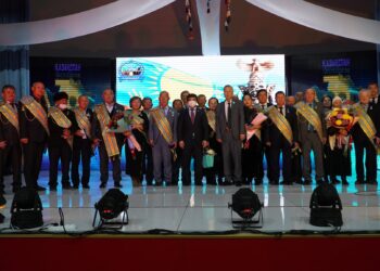 БӘЙДІБЕКТІҢ БІРНЕШЕ АЗАМАТЫ МАРАПАТ ТӨРІНЕН КӨРІНДІ