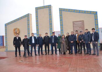 ЖЕТІСАЙ АУДАНЫНДА «РӘМІЗДЕР АЛЛЕЯСЫ» АШЫЛДЫ