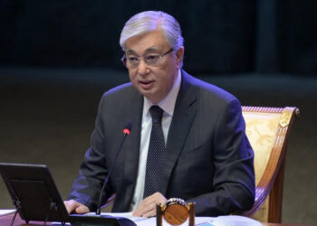 «162 АДАМ БАЙЛЫҚТЫҢ ЖАРТЫСЫН ИЕЛЕНГЕН». ТОҚАЕВ ЖАҒДАЙДЫ ШҰҒЫЛ ӨЗГЕРТУДІ ТАПСЫРДЫ