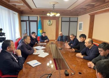 КОМИССИЯ МҮШЕЛЕРІ ЖАҢАӨЗЕНДІК БАСТАМАШЫЛ ТОППЕН КЕЛІССӨЗ  ЖҮРГІЗДІ