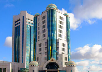 ЕЛБАСЫНЫҢ ҚАУІПСІЗДІК КЕҢЕСІ МЕН ҚХА -ДА ӨМІР БОЙЫ ТӨРАҒАЛЫҚ ЕТУІН ТОҚТАТАТЫН ТУЗЕТУЛЕР СЕНАТҚА ЖОЛДАНДЫ