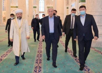 ПРЕЗИДЕНТ ҚАҢТАР ОҚИҒАСЫ КЕЗІНДЕ ҚАЗА БОЛҒАН АЗАМАТТАРДЫҢ РУХЫНА ҚҰРАН БАҒЫШТАДЫ