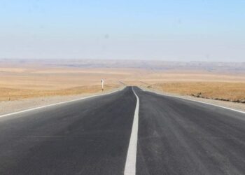 СОЗАҚТАҒЫ ШОЛАҚҚОРҒАН-ҚАРАҒҰР БАҒЫТЫНДАҒЫ ЖОЛ ЖӨНДЕЛЕДІ