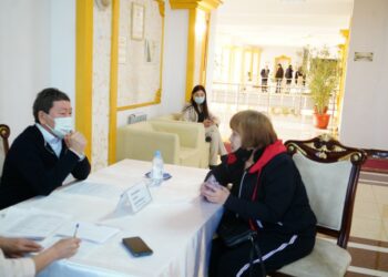 ШЫМКЕНТТЕ АЗАМАТТАРДЫ БІРЫҢҒАЙ ҚАБЫЛДАУ КҮНДЕРІ ӨТУДЕ