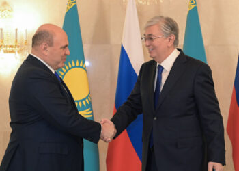 Қ.ТОҚАЕВ РЕСЕЙ ҮКІМЕТІНІҢ ТӨРАҒАСЫМЕН КЕЗДЕСТІ