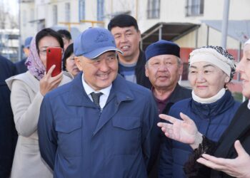 ӨМІРЗАҚ ШӨКЕЕВ: «ӘКІМНІҢ ЕҢ БІРІНШІ МІНДЕТІ – ХАЛЫҚҚА ҚЫЗМЕТ ЕТУ»