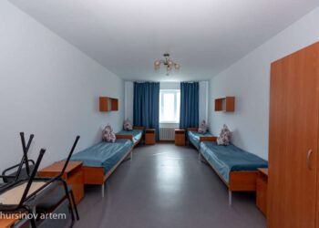 ЖЕКЕМЕНШІК МЕКТЕПТЕР МЕН ЖАТАҚХАНАЛАРҒА ҚАЙТАРЫМСЫЗ ҚАРЖЫ БЕРІЛЕДІ