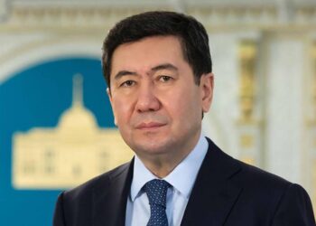 ЕРЛАН ҚОШАНОВ AMANAT ПАРТИЯСЫНЫҢ ТӨРАҒАСЫ БОЛЫП САЙЛАНДЫ