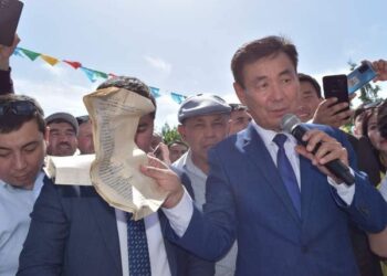 САУРАН АУДАНЫНДА 50 ЖЫЛ БҰРЫН АМАНАТТАЛҒАН ХАТ САЛТАНАТТЫ ТҮРДЕ АШЫЛДЫ