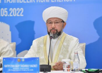 ТҮРКІСТАНДА ТҮРКІ МЕМЛЕКЕТТЕРІНІҢ МҮФТИЛЕРІ БАС ҚОСТЫ