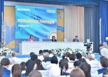 СЕНАТОРЛАР ҰСТАЗДАР ҚАУЫМЫМЕН КЕЗДЕСТІ