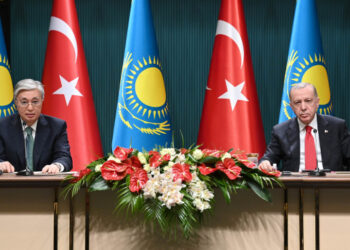 ҚАСЫМ-ЖОМАРТ ТОҚАЕВ ПЕН РЕЖЕП ТАЙИП ЕРДОҒАН БАҚ ӨКІЛДЕРІНЕ БРИФИНГ ӨТКІЗДІ