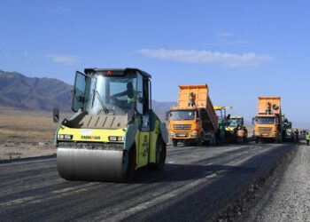 БИЫЛ ТҮРКІСТАН ОБЛЫСЫНЫҢ ЖЕРГІЛІКТІ ЖЕЛІСІНДЕ 68 АВТОЖОЛ ЖОБАСЫ ІСКЕ АСЫРЫЛАДЫ