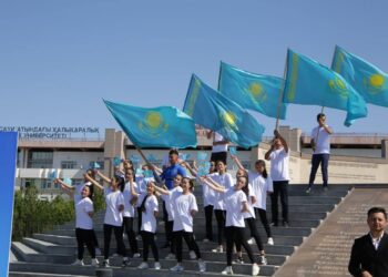 ҚР РӘМІЗДЕРІНІҢ 30 ЖЫЛДЫҒЫНА ОРАЙ САЛТАНАТТЫ ШАРА ӨТТІ