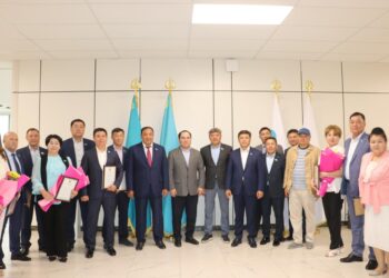 ТҮРКІСТАН ОБЛЫСЫНЫҢ ДЕПУТАТТАРЫ МАРАПАТТАЛДЫ