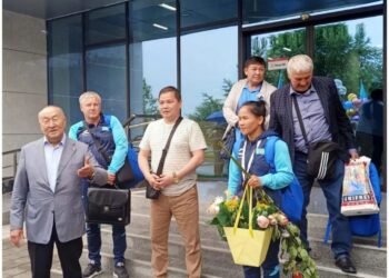 МЕДИЦИНА МАМАНДАРЫ КЕҢЕС БЕРЕДІ