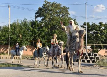 АҚ ЖАУЛЫҚТЫ АНАЛАР БАС ҚОСТЫ