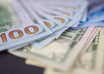 ДОЛЛАР БАҒАМЫ КҮРТ ТӨМЕНДЕДІ