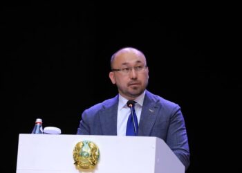 ДӘУРЕН АБАЕВ СПОРТ ТӨРЕШІЛЕРІНІҢ ЕҢБЕКАҚЫСЫН КӨТЕРУ ТУРАЛЫ АЙТТЫ