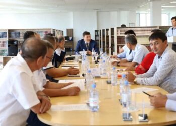 ТҮРКІСТАНДА АРХЕОЛОГТАР КҮНІ МЕРЕКЕЛЕНДІ