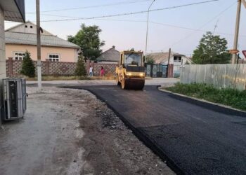 ЖЕТІСАЙДА 80 ШАҚЫРЫМҒА ЖУЫҚ ЖОЛ ЖӨНДЕЛЕДІ