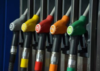 ҚАЗАҚСТАНДА ДИЗЕЛЬ ОТЫНЫНА САРАЛАНҒАН БАҒАЛАР БЕЛГІЛЕНДІ