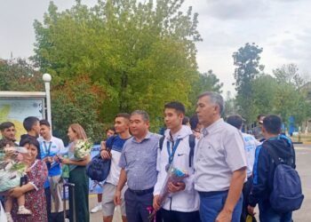 СПОРТШЫЛАР ЖЕҢІСПЕН ОРАЛДЫ