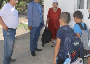 БАЛАЛАРҒА ҚУАНЫШ СЫЙЛАДЫ