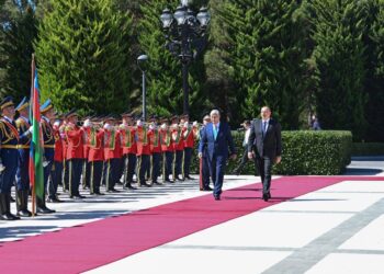 ҚАЗАҚСТАН ПРЕЗИДЕНТІ ҚАСЫМ-ЖОМАРТ ТОҚАЕВТЫ РЕСМИ ҚАРСЫ АЛУ РӘСІМІ ӘЗЕРБАЙЖАН ПРЕЗИДЕНТІНІҢ «ЗАГУЛЬБА» РЕЗИДЕНЦИЯСЫНДА ӨТТІ