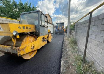 АЙНАТАС ТҰРҒЫН АЛАБЫНЫҢ 9 КӨШЕСІНЕ АСФАЛЬТ ТӨСЕЛУДЕ