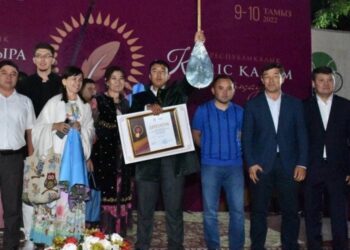  АЙТЫСТА ОТЫРАРДЫҢ ТУМАСЫ ОЗДЫ