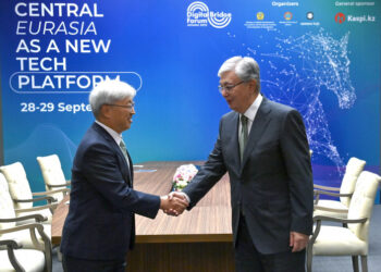 ПРЕЗИДЕНТ БІРҚАТАР ІТ КОМПАНИЯ БАСШЫЛАРЫМЕН КЕЗДЕСТІ