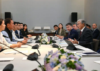 ПРЕЗИДЕНТ DIGITAL NOMADS IT ҚОҒАМДАСТЫҒЫ ӨКІЛДЕРІМЕН КЕЗДЕСТІ