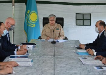 ПРЕЗИДЕНТ ҚОСТАНАЙ ОБЛЫСЫНДА БОЛҒАН ӨРТТІ СӨНДІРУ ЖӨНІНДЕГІ ШҰҒЫЛ ӘРЕКЕТ ЕТУ ШТАБЫНЫҢ ОТЫРЫСЫН ӨТКІЗДІ