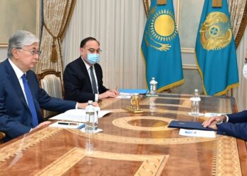 МЕМЛЕКЕТ БАСШЫСЫ ПАРЛАМЕНТ СЕНАТЫНЫҢ ТӨРАҒАСЫ МӘУЛЕН ӘШІМБАЕВТЫ ҚАБЫЛДАДЫ