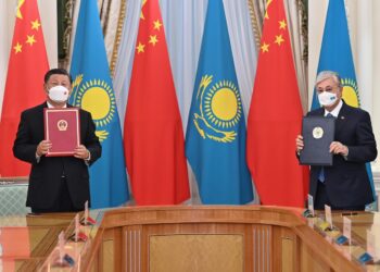 ПРЕЗИДЕНТ ҚАСЫМ-ЖОМАРТ ТОҚАЕВ ҚХР ТӨРАҒАСЫ СИ ЦЗИНЬПИНМЕН КЕЗДЕСТІ