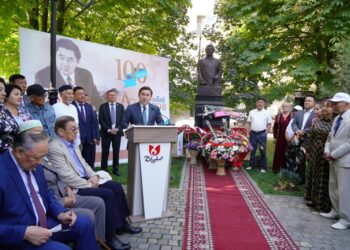 ТАУ ТҰЛҒАНЫҢ ТУҒАНЫНА 100 ЖЫЛ