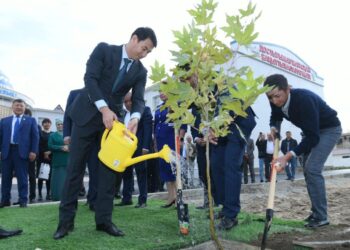 ДАРХАН САТЫБАЛДЫ САЙРАМ АУДАНЫНДАҒЫ БАСТАМАЛАРДЫ ОҢ БАҒАЛАДЫ