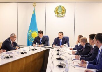 ӘЛИХАН СМАЙЫЛОВ: ҚАРАША АЙЫНДА СЫБАЙЛАС ЖЕМҚОРЛАРДАН АЛЫНҒАН АҚША МЕКТЕП ҚҰРЫЛЫСЫНА БАҒЫТТАЛА БАСТАЙДЫ