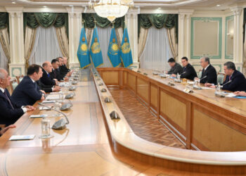 ҚАСЫМ-ЖОМАРТ ТОҚАЕВ ТМД ҮКІМЕТТЕРІ БАСШЫЛАРЫ КЕҢЕСІНІҢ МҮШЕЛЕРІМЕН КЕЗДЕСТІ