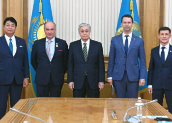 ПРЕЗИДЕНТ ШЕТЕЛДІК ҒЫЛЫМИ ҰЙЫМДАРДЫҢ БАСШЫЛАРЫМЕН КЕЗДЕСТІ