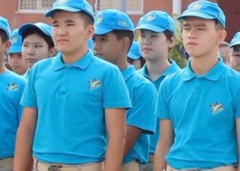 БАЛАЛАР ӘСКЕРИ ӨМІРМЕН ТАНЫСТЫ